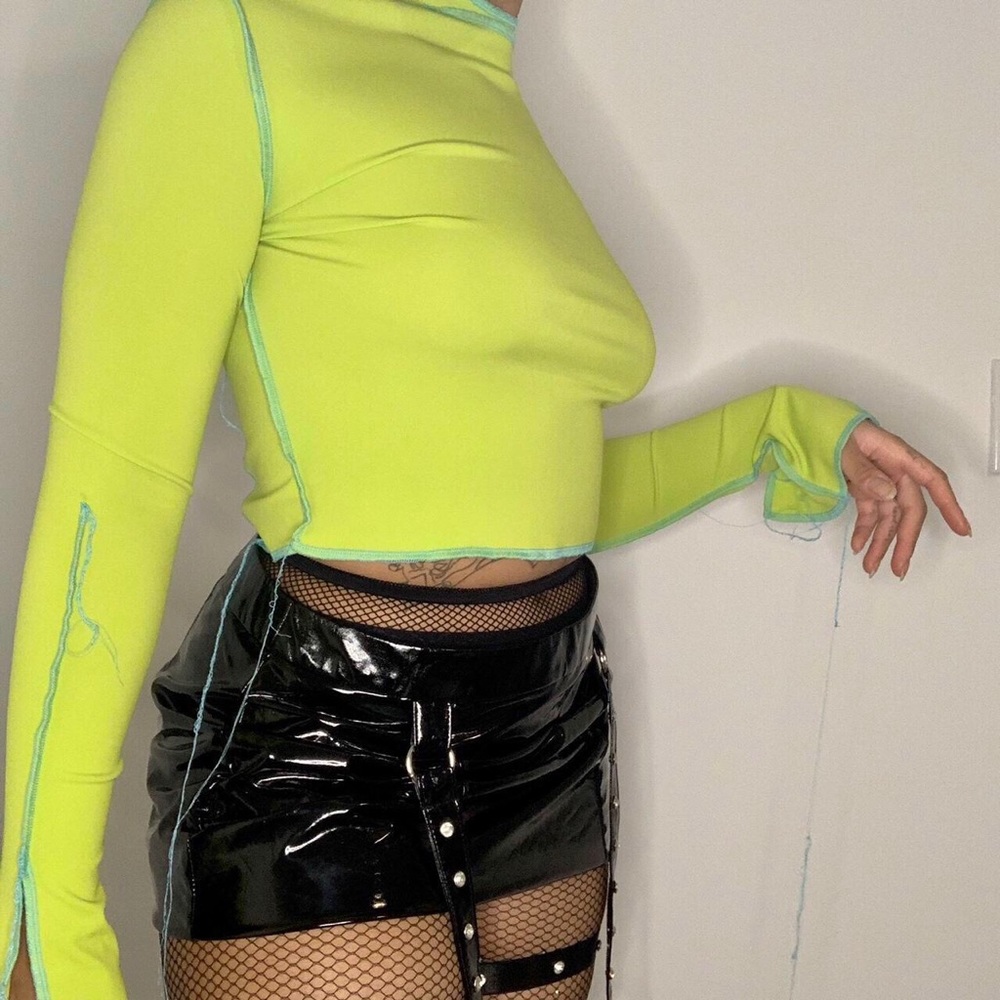 Y2K Long Sleeve Crop Top